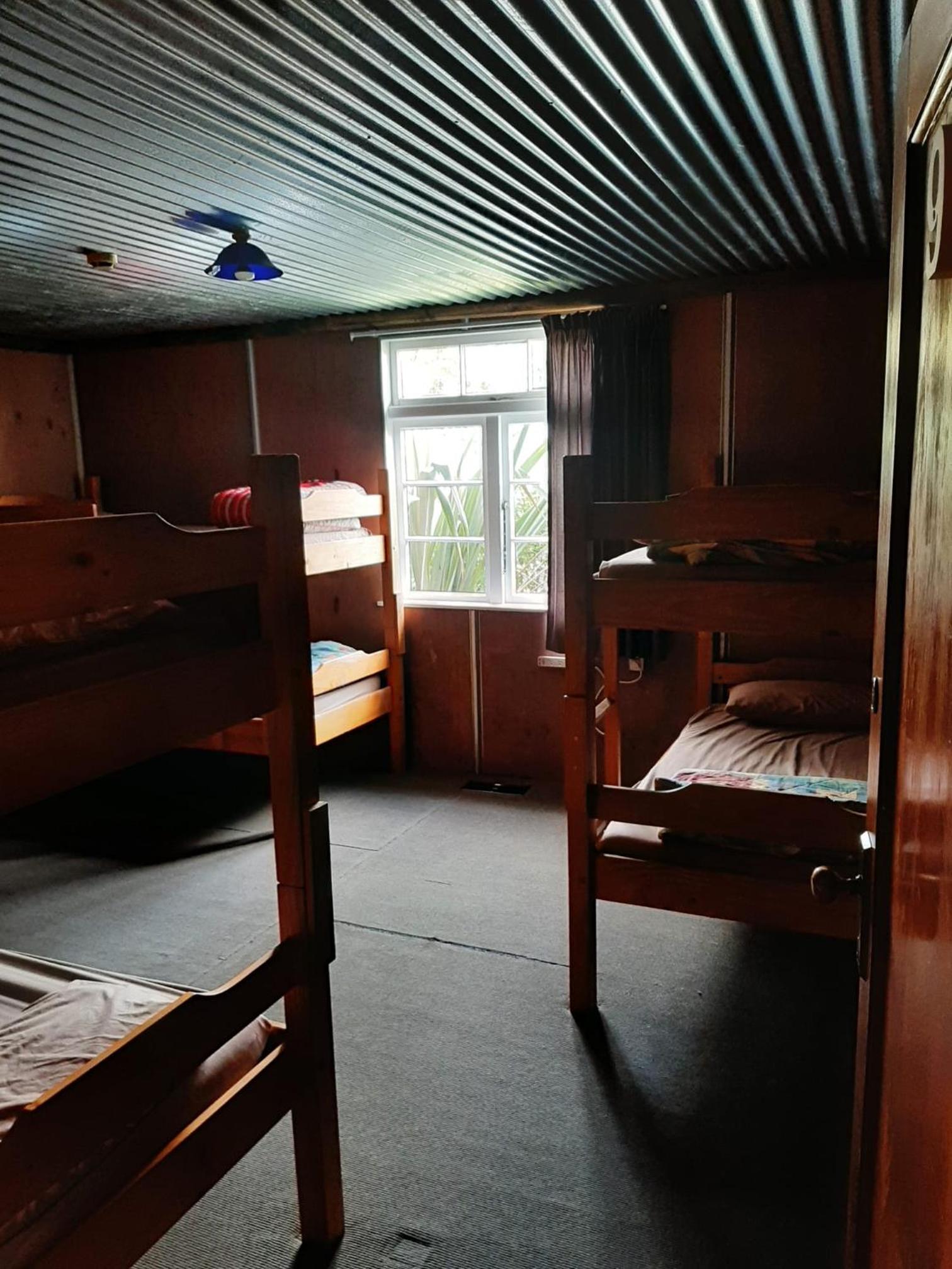 The Crossing Lodge & Backpackers