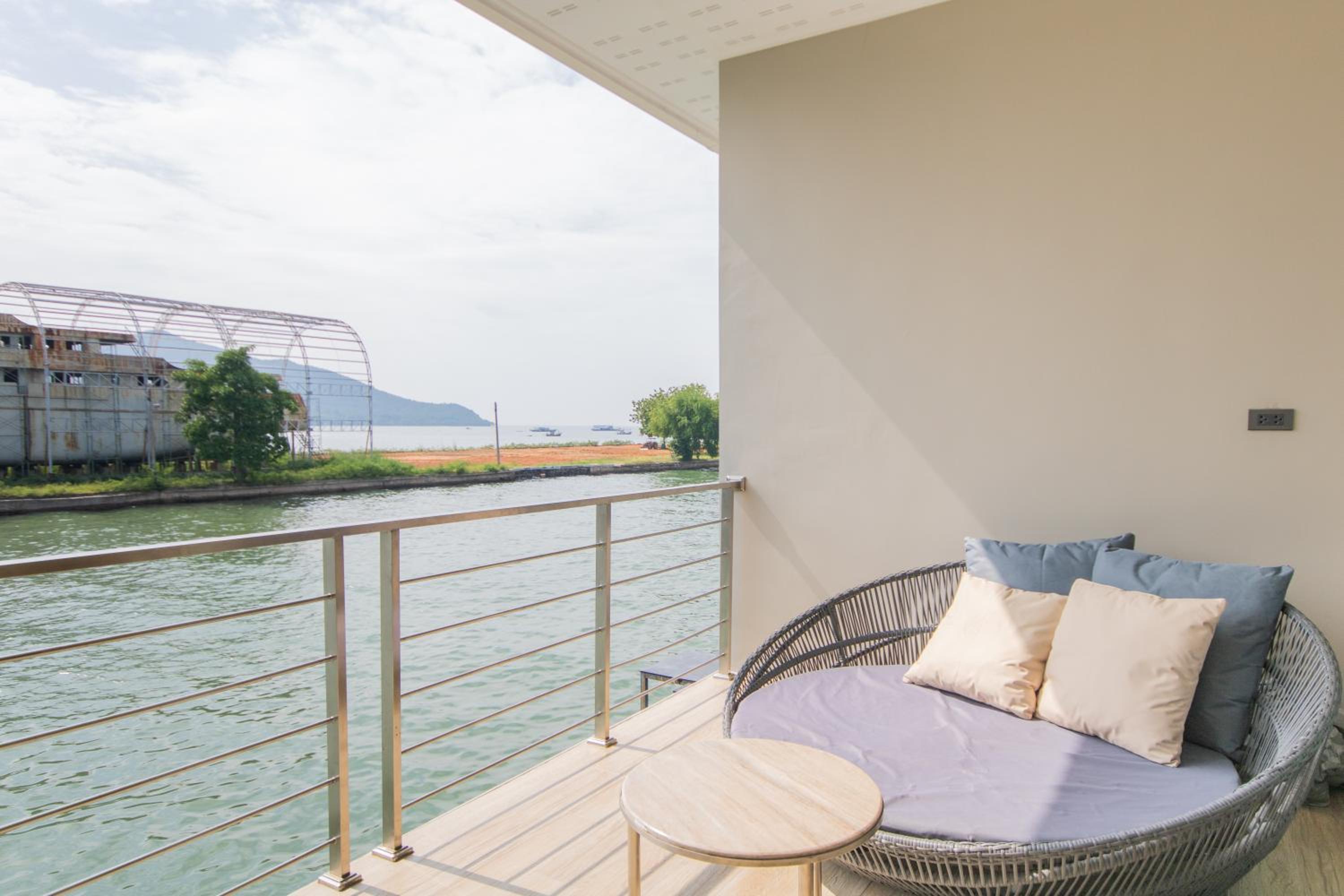 Baan Tah On The Sea