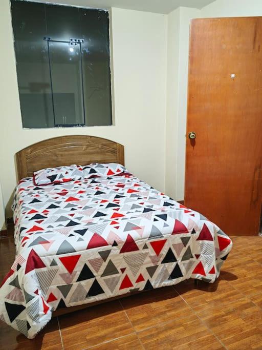 Amplio Departamento en 2do piso view 3