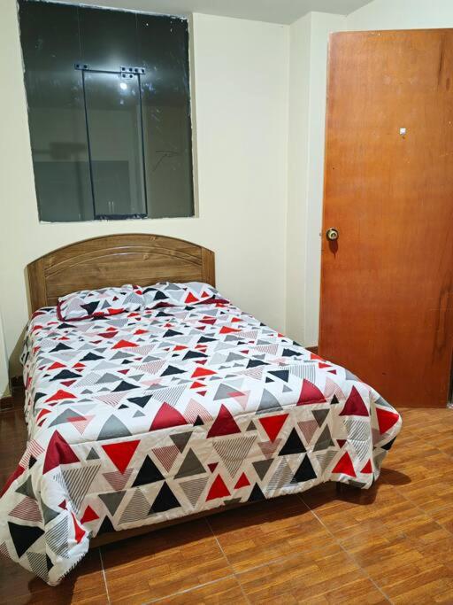 Amplio Departamento en 2do piso view 5