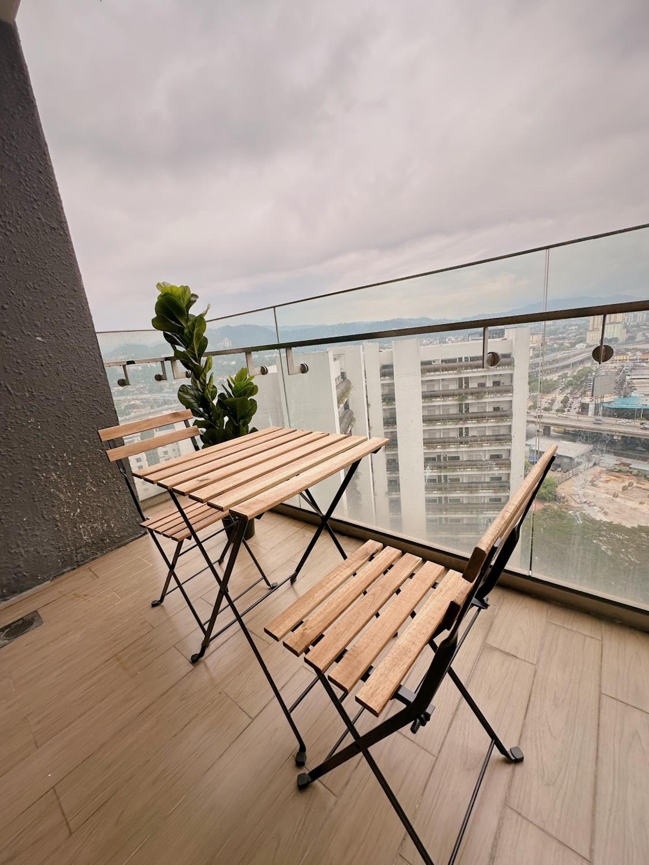 2 Bedroom, The Elements Ampang KLCC with NETFLIX
