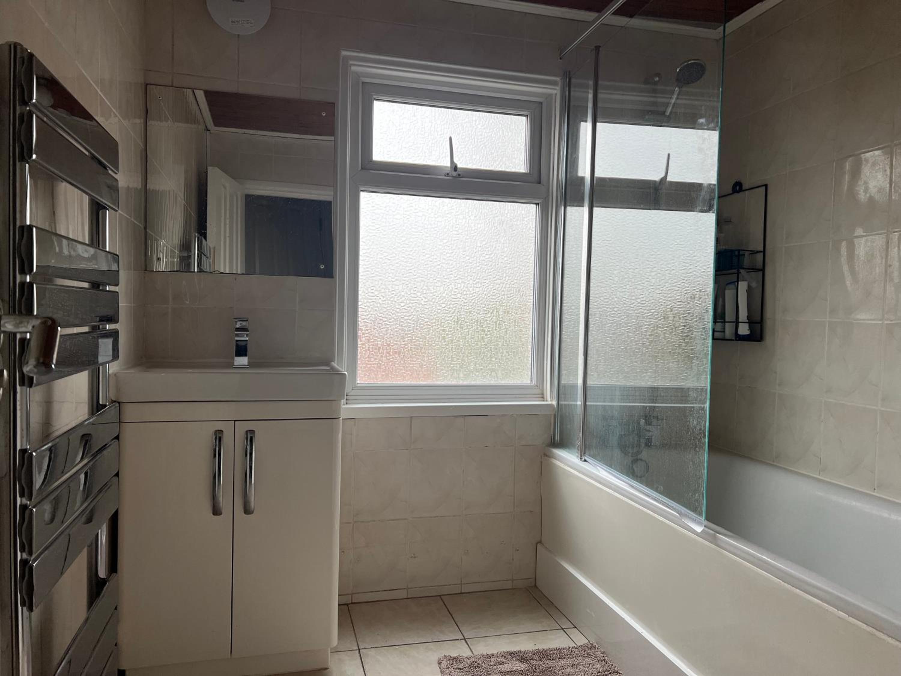 Comfortable Single Room Wembley Park/Stadium view 4