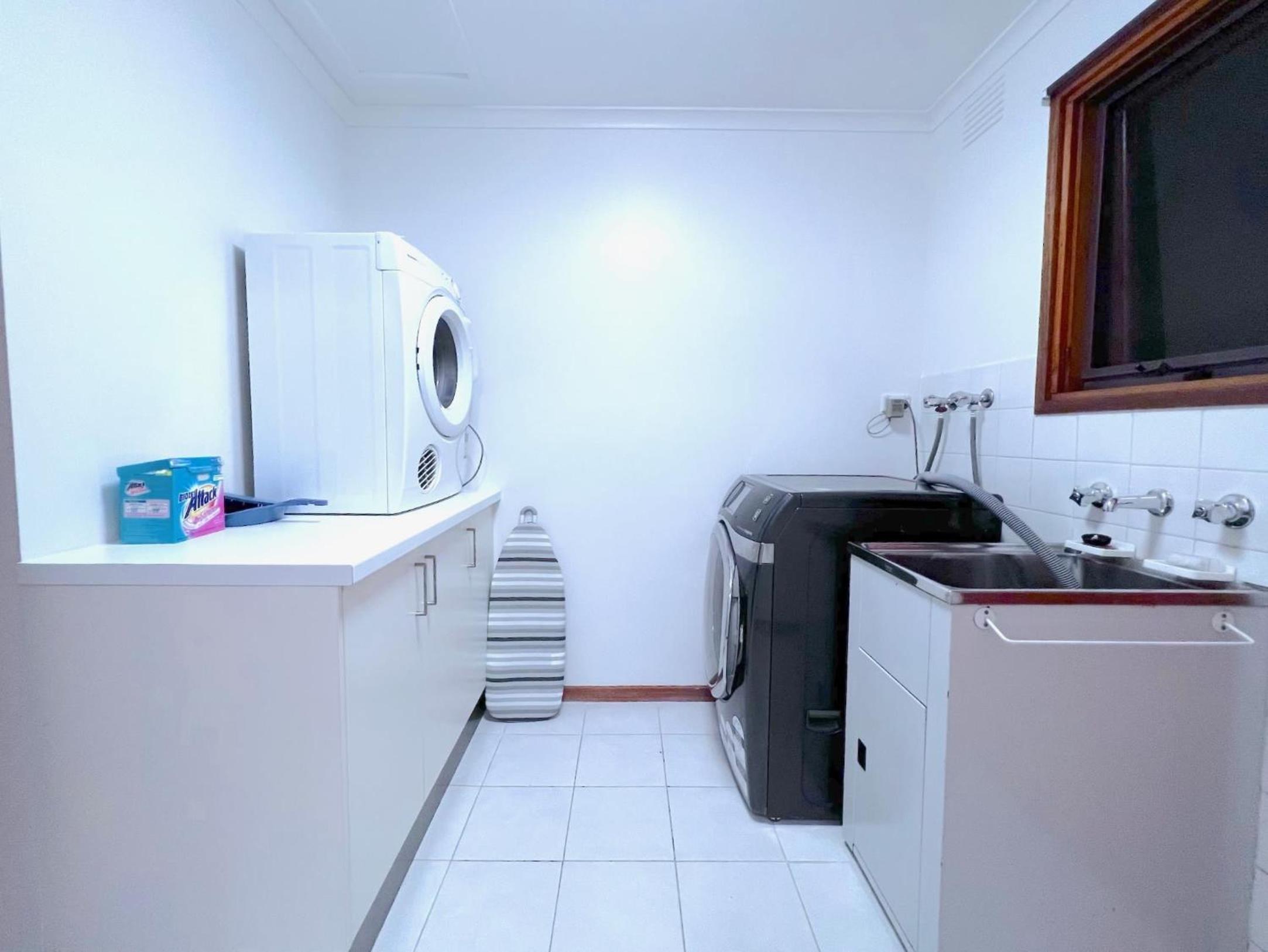 Brilliant Modern Flat @Mount Waverley *Smart TV