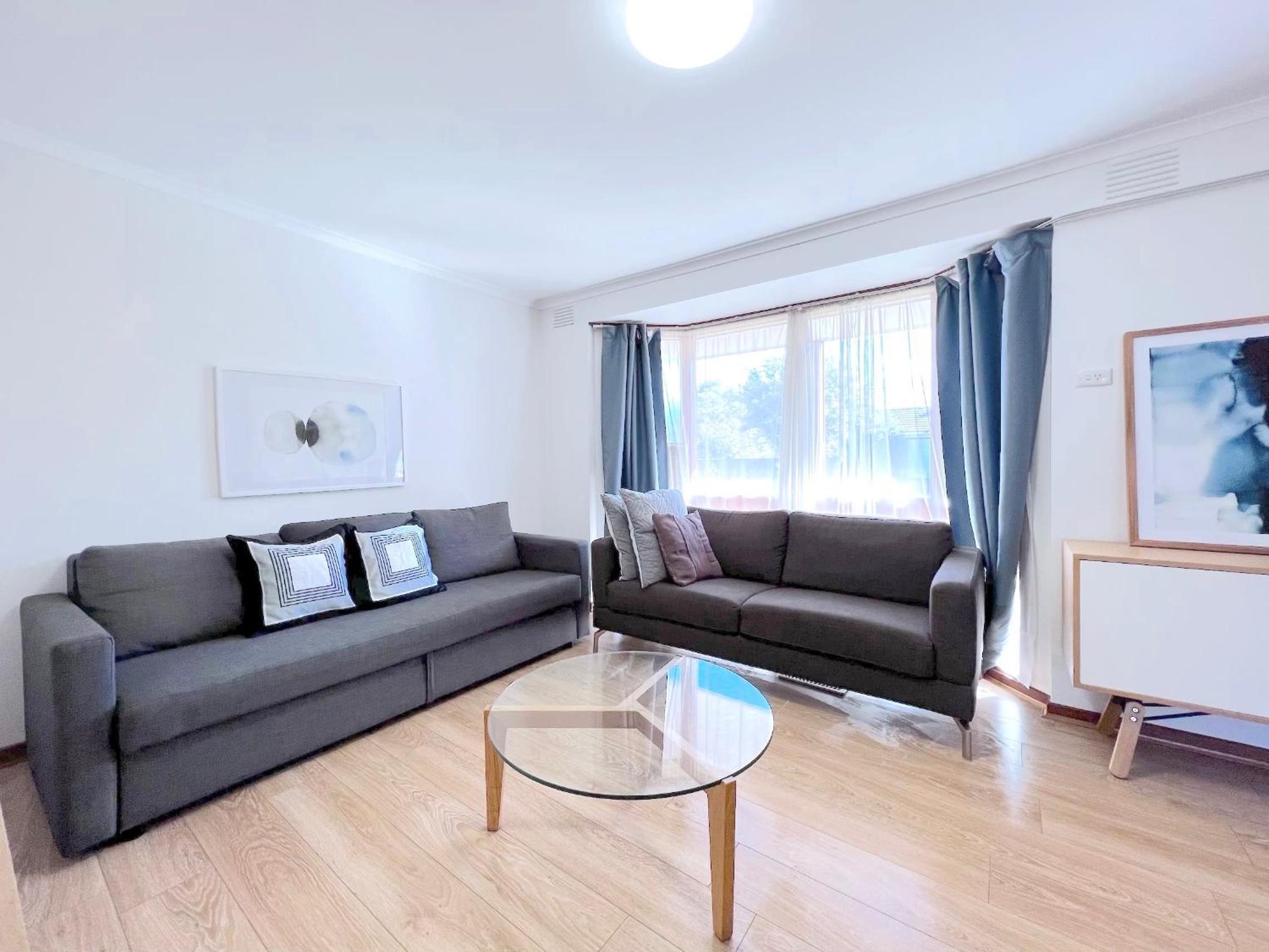 Brilliant Modern Flat @Mount Waverley *Smart TV
