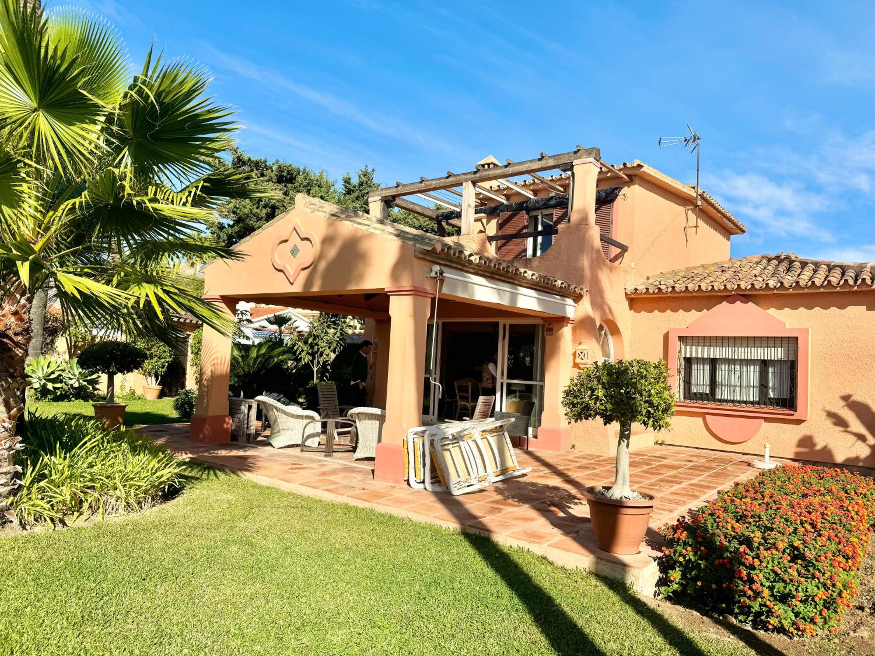 VILLA junto a la playa - SUN & RELAX view 3