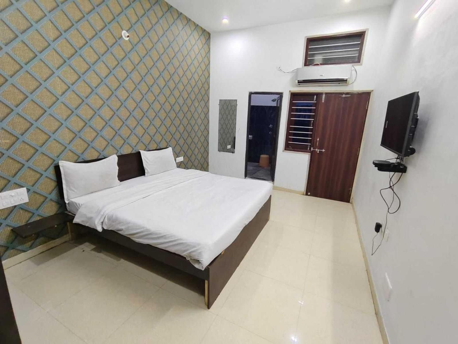 Hotel O Royal prince view 2