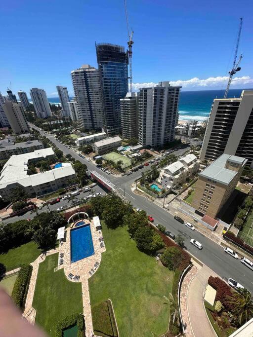 Main Beach High Floor Luxury Contessa Main Beach