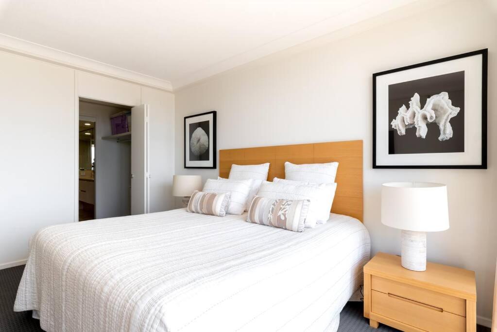 Main Beach High Floor Luxury Contessa Main Beach