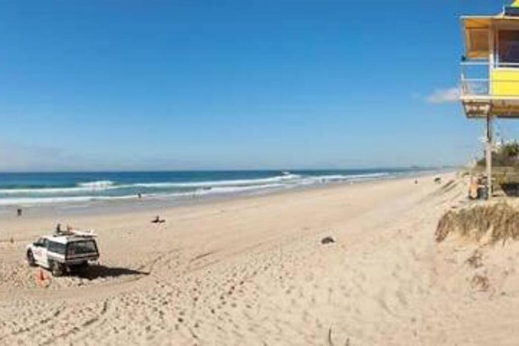 Main Beach High Floor Luxury Contessa Main Beach