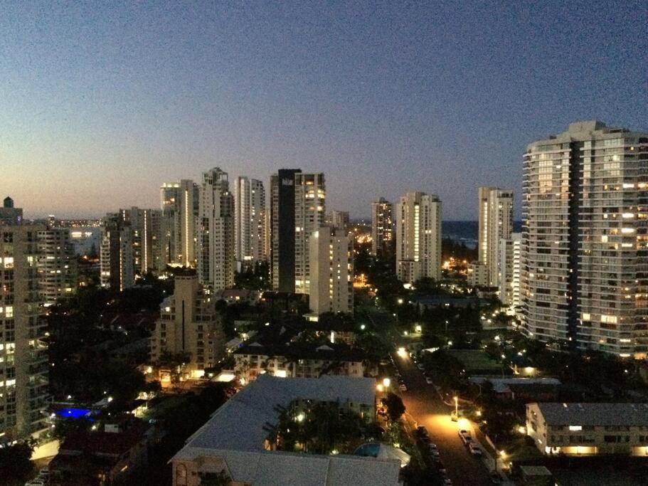 Main Beach High Floor Luxury Contessa Main Beach