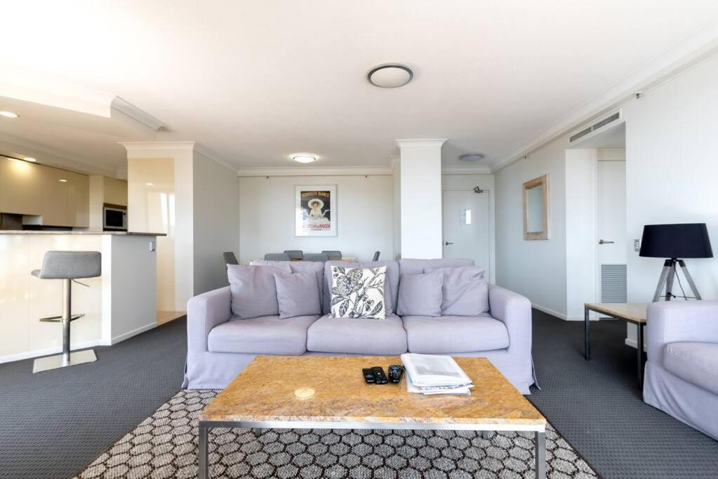 Main Beach High Floor Luxury Contessa Main Beach