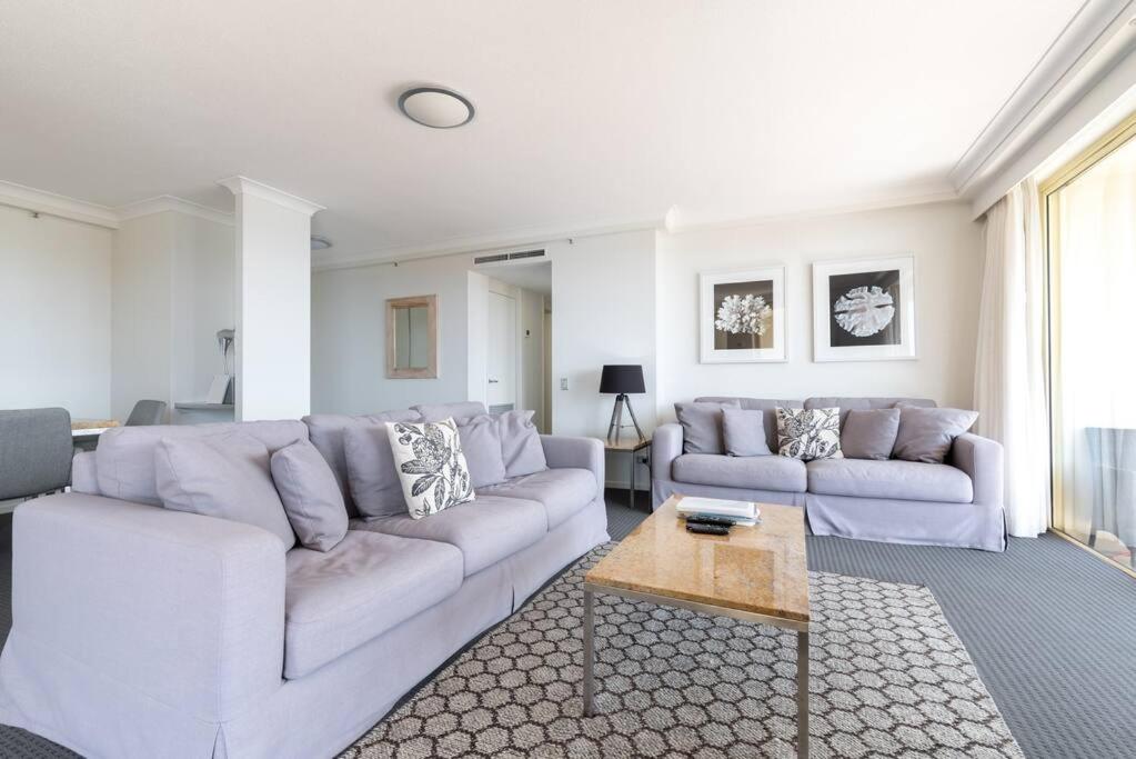 Main Beach High Floor Luxury Contessa Main Beach