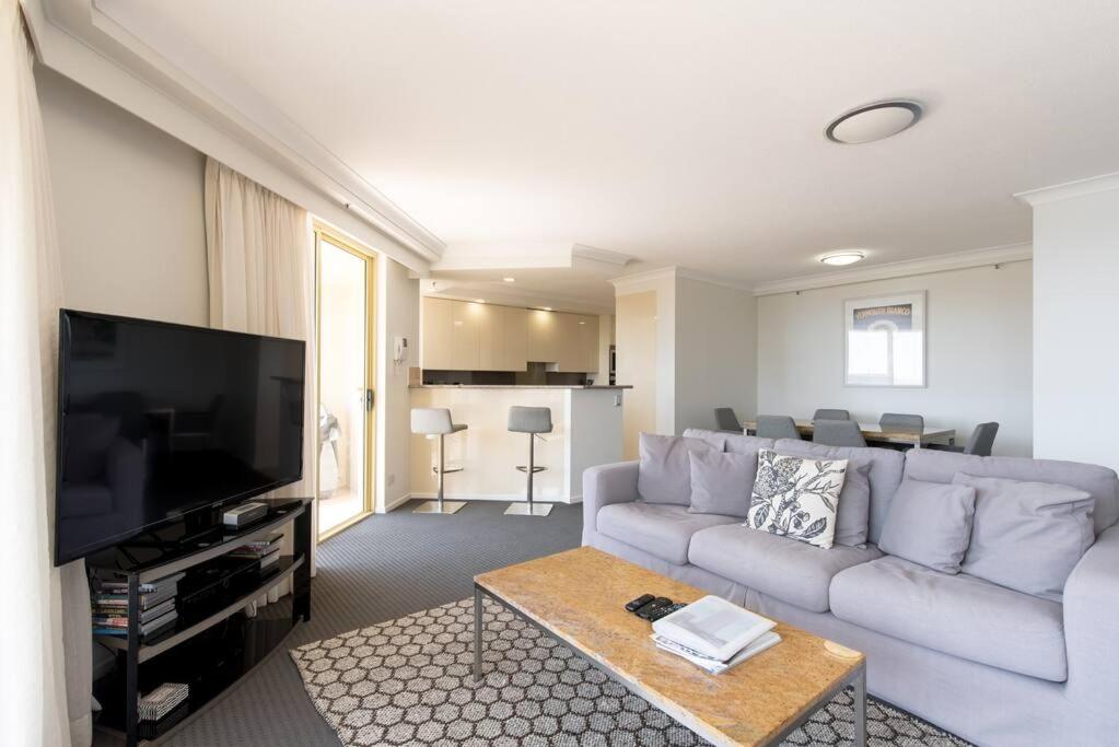 Main Beach High Floor Luxury Contessa Main Beach