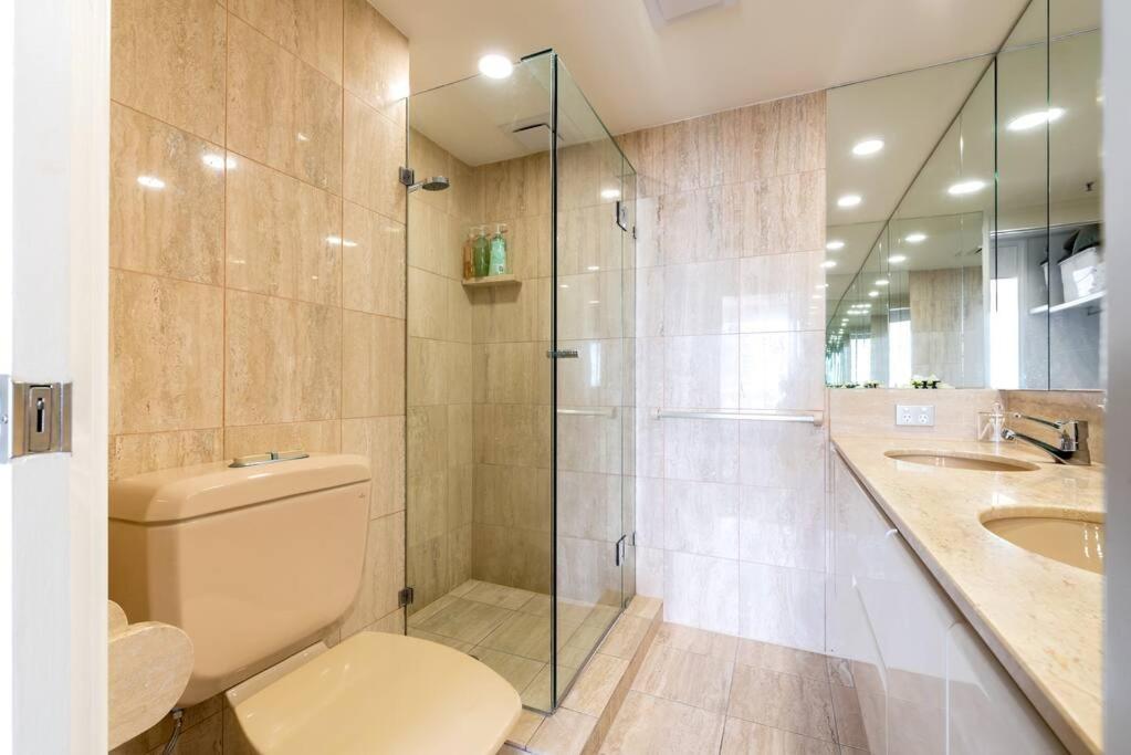 Main Beach High Floor Luxury Contessa Main Beach