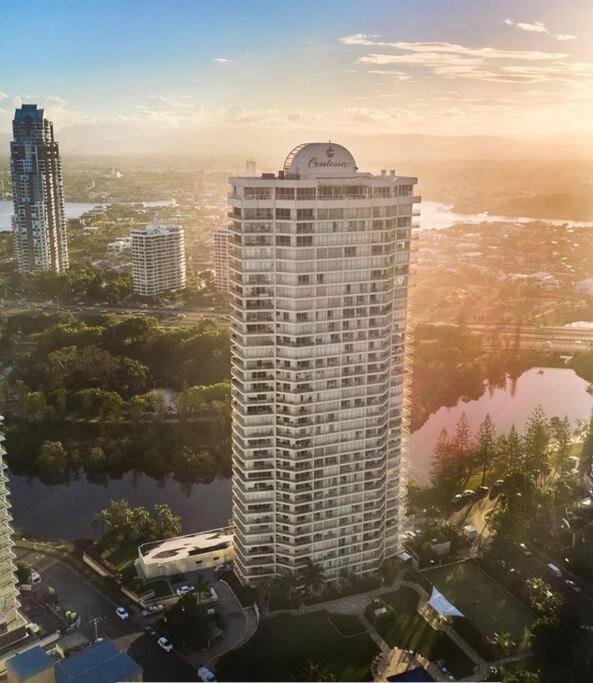 Main Beach High Floor Luxury Contessa Main Beach
