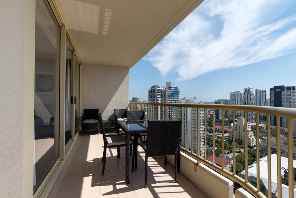 Main Beach High Floor Luxury Contessa Main Beach