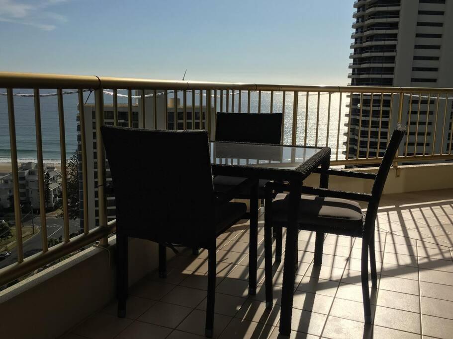 Main Beach High Floor Luxury Contessa Main Beach