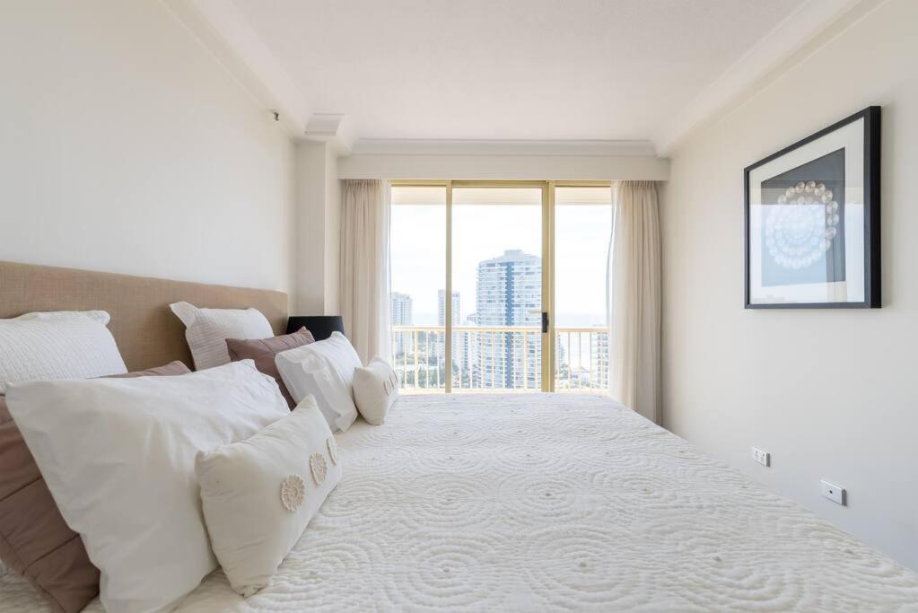 Main Beach High Floor Luxury Contessa Main Beach