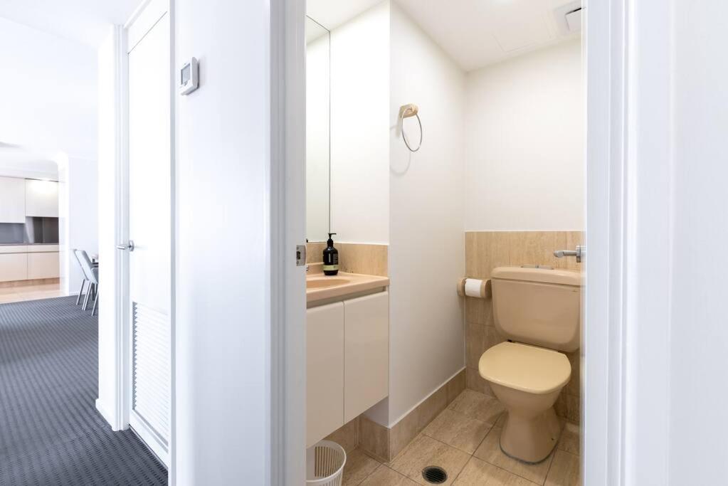 Main Beach High Floor Luxury Contessa Main Beach