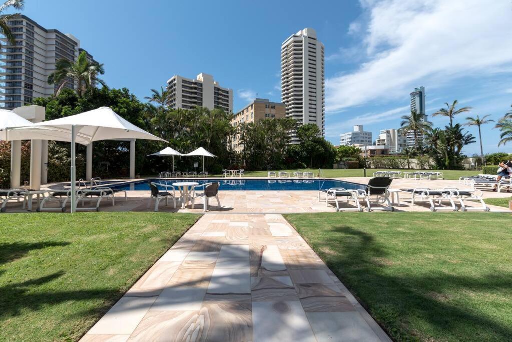 Main Beach High Floor Luxury Contessa Main Beach