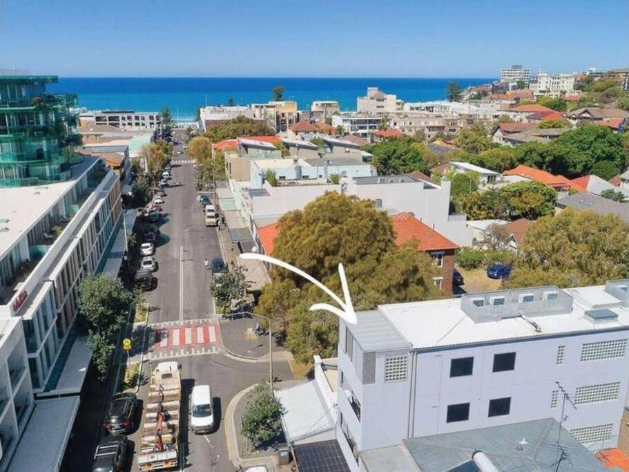 Stylish Spacious Modern 1 BDR Balcony BBQ AirCon Lift