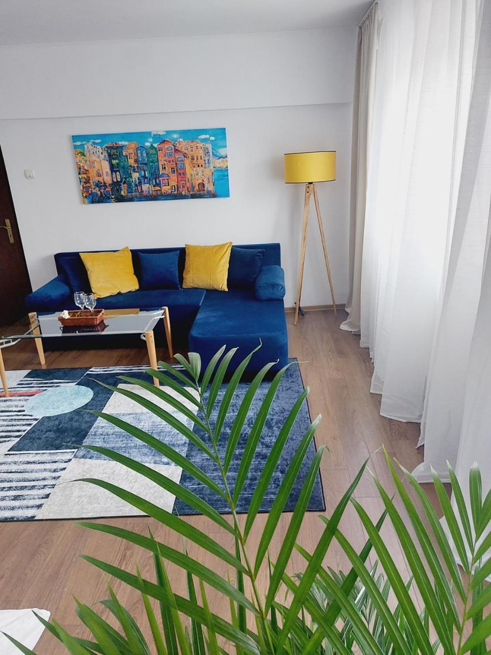 Cozy apartment in the center of Bucharest view 4