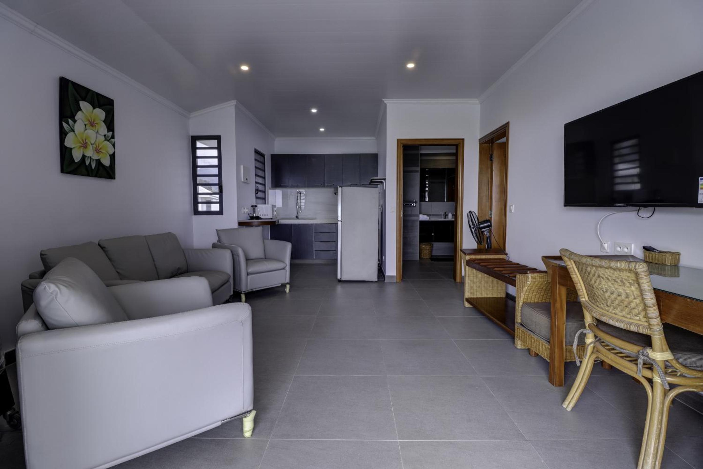 Moanaura Lodge