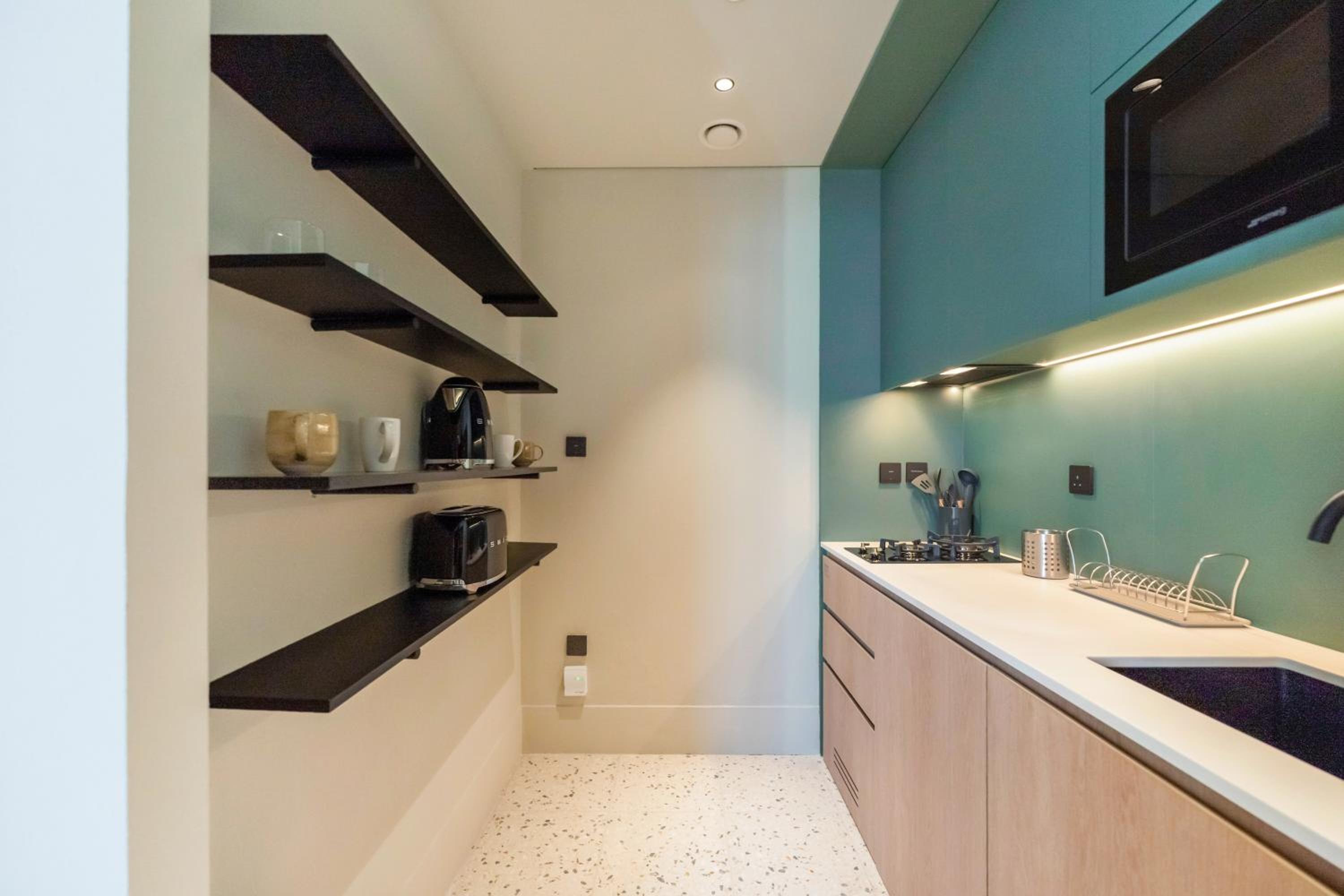 FAM Living - Upside Living - WFH Friendly-Business Bay