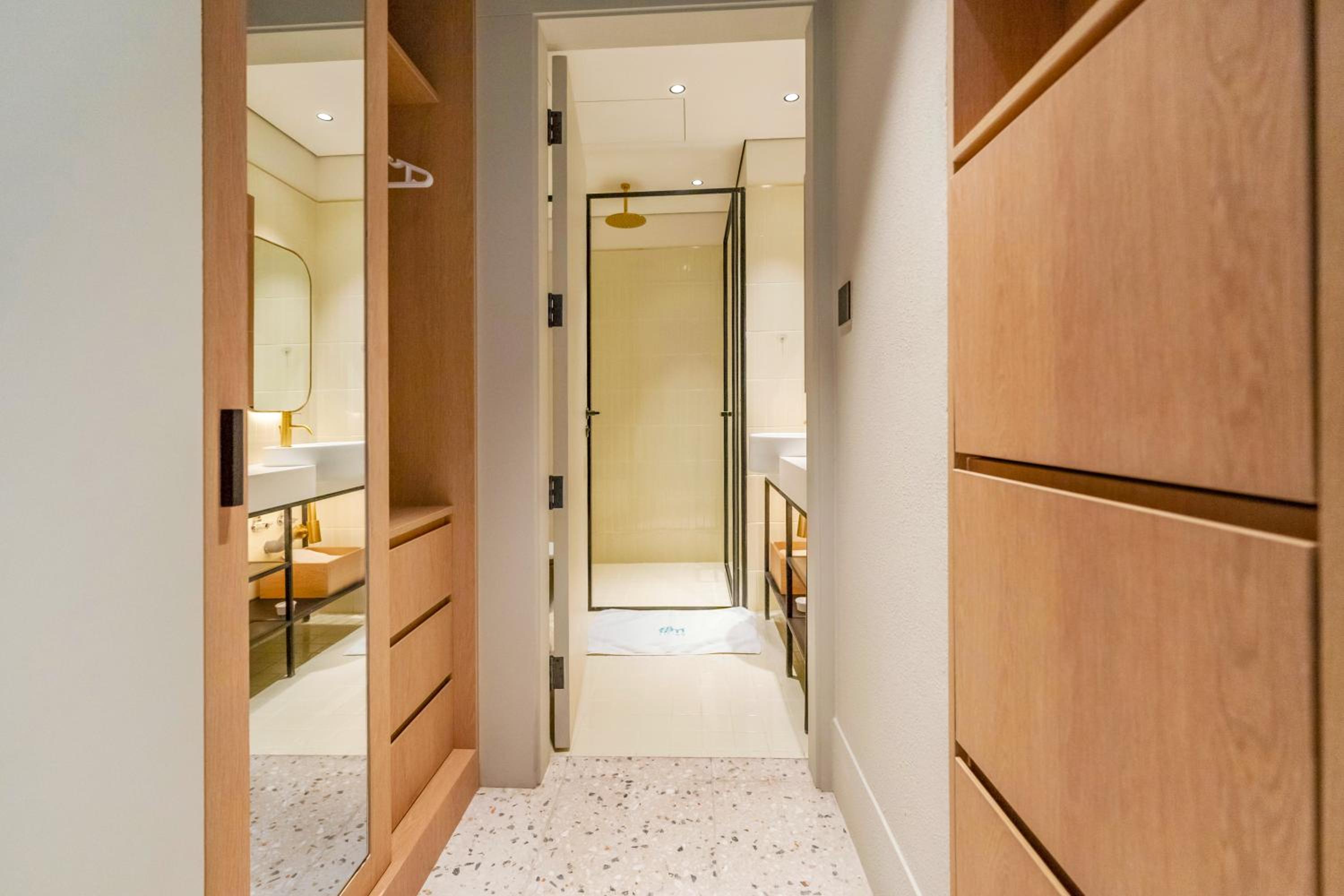 FAM Living - Upside Living - WFH Friendly-Business Bay