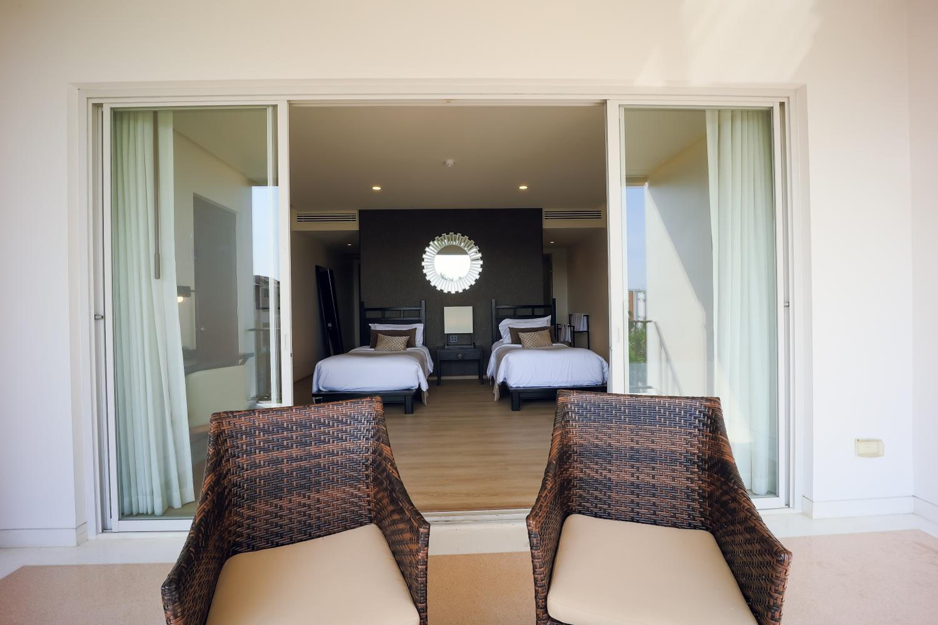 Photo 99