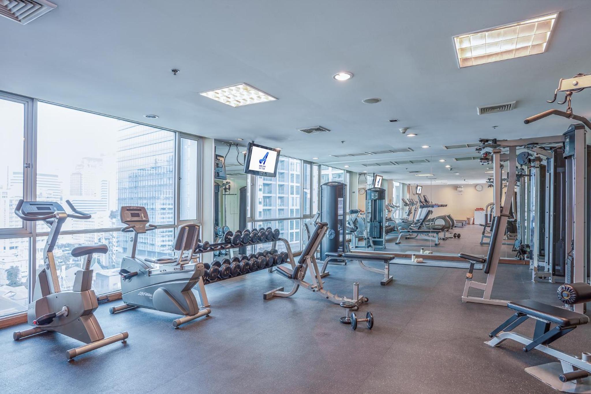 Adelphi Suites Bangkok 3