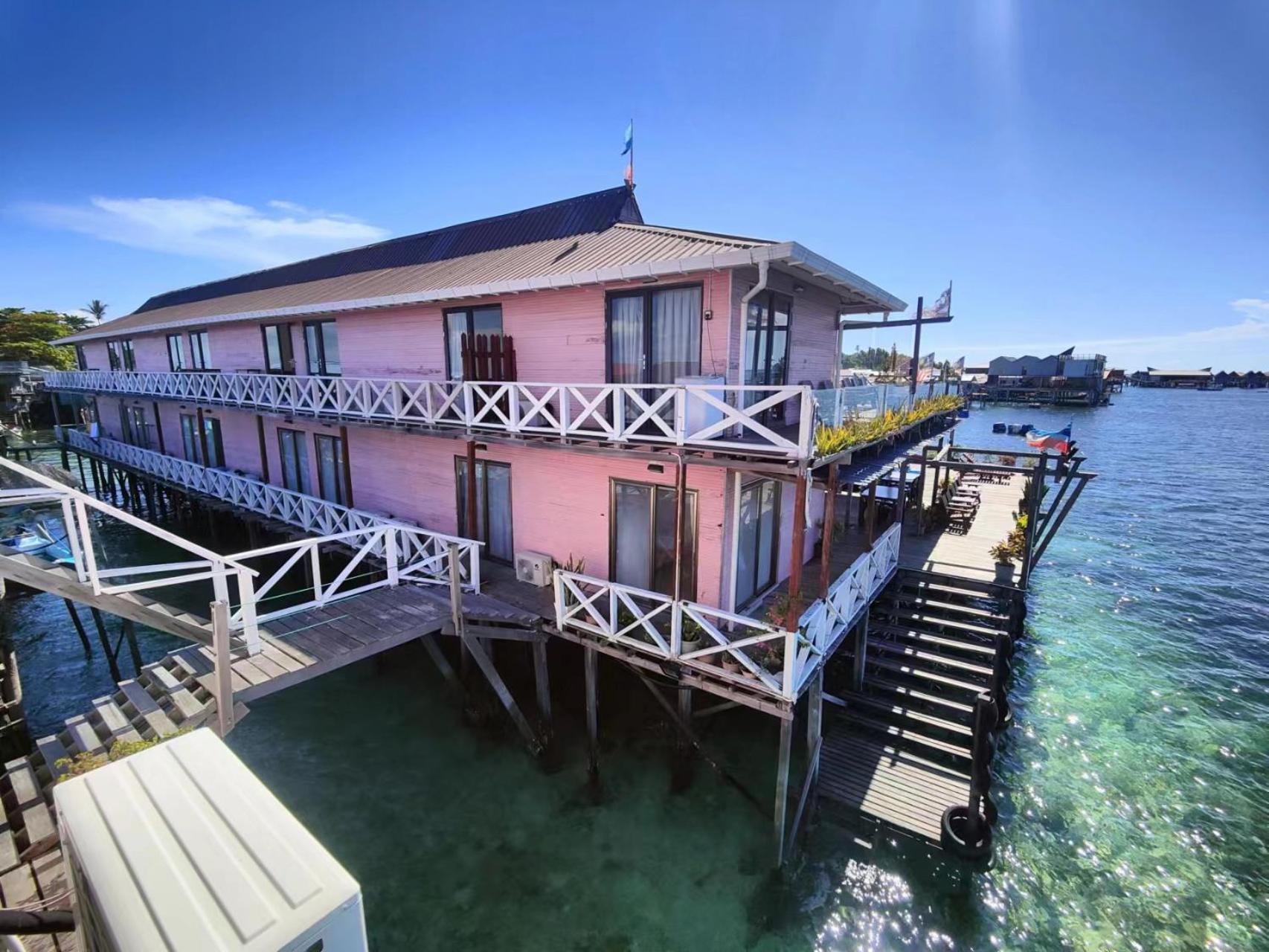 Aloha Mabul Scuba Lodge photo 3