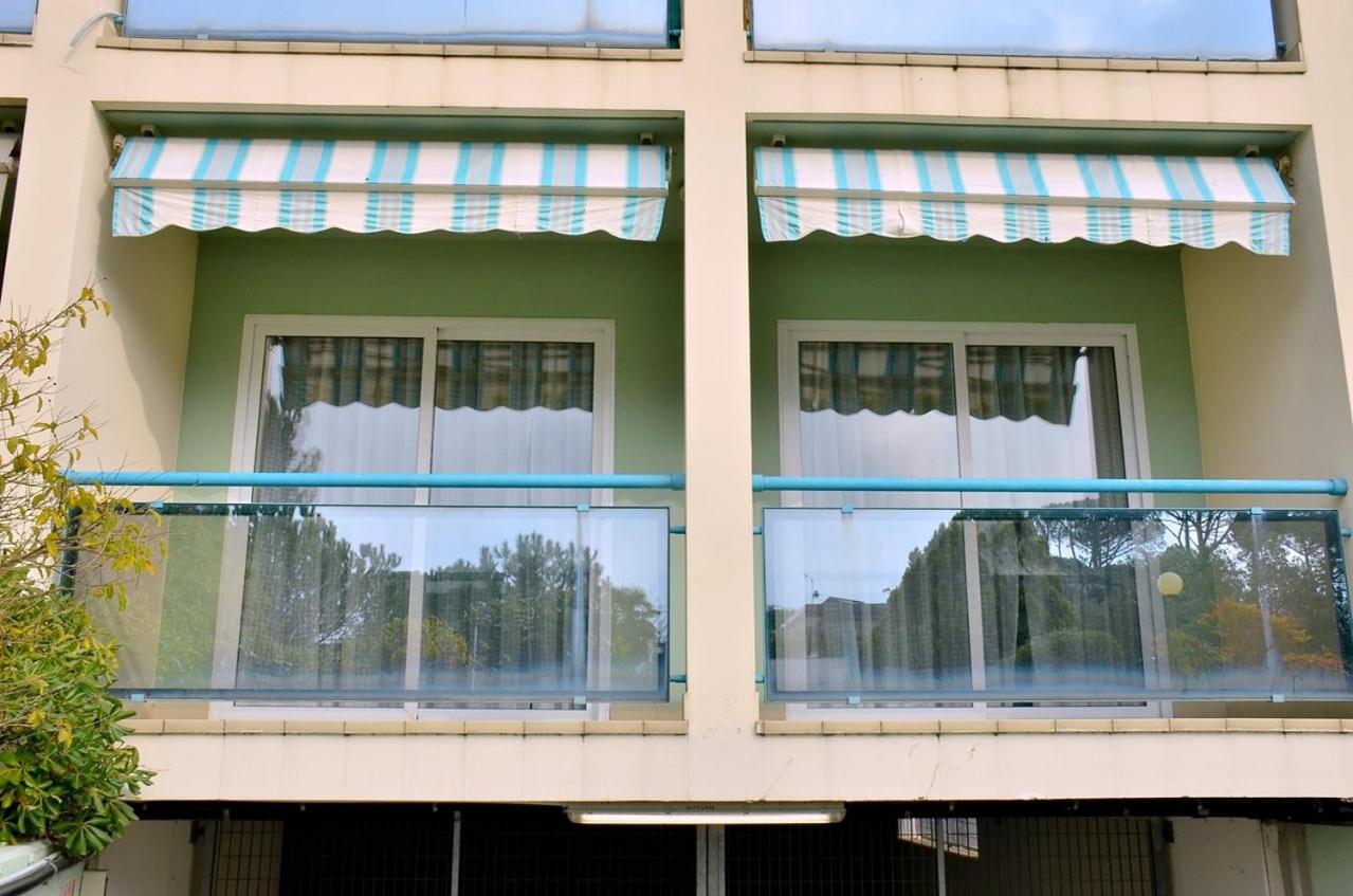 Colourful seaside flat with pool on the rooftop photo 2
