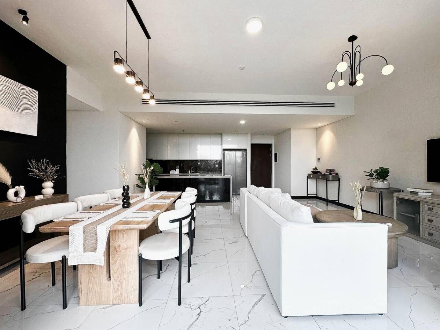 Spacious 3br With Gym & Pool