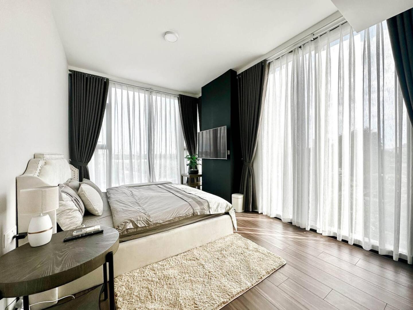 Spacious 3br With Gym & Pool