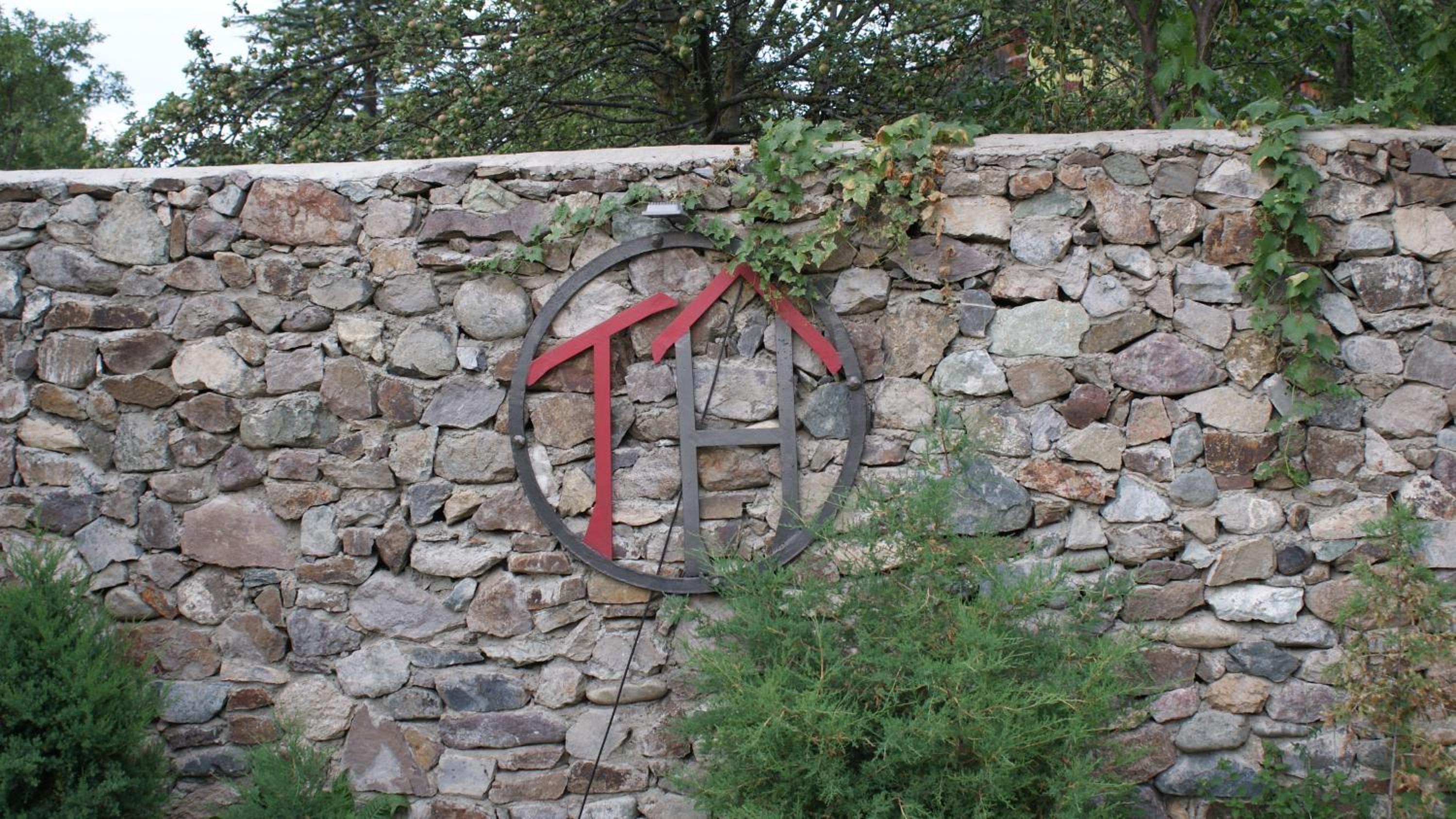 Takht House