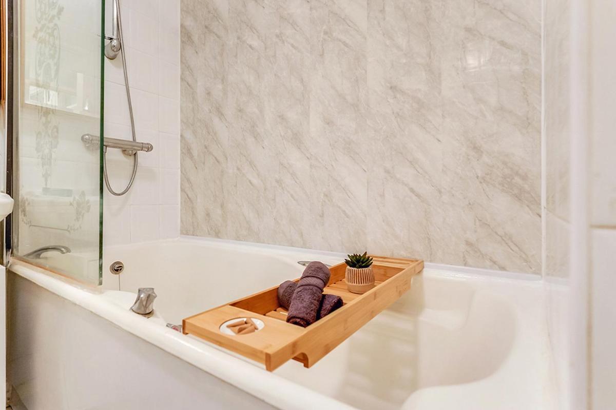 Spacious 1 Bed next to Baker St