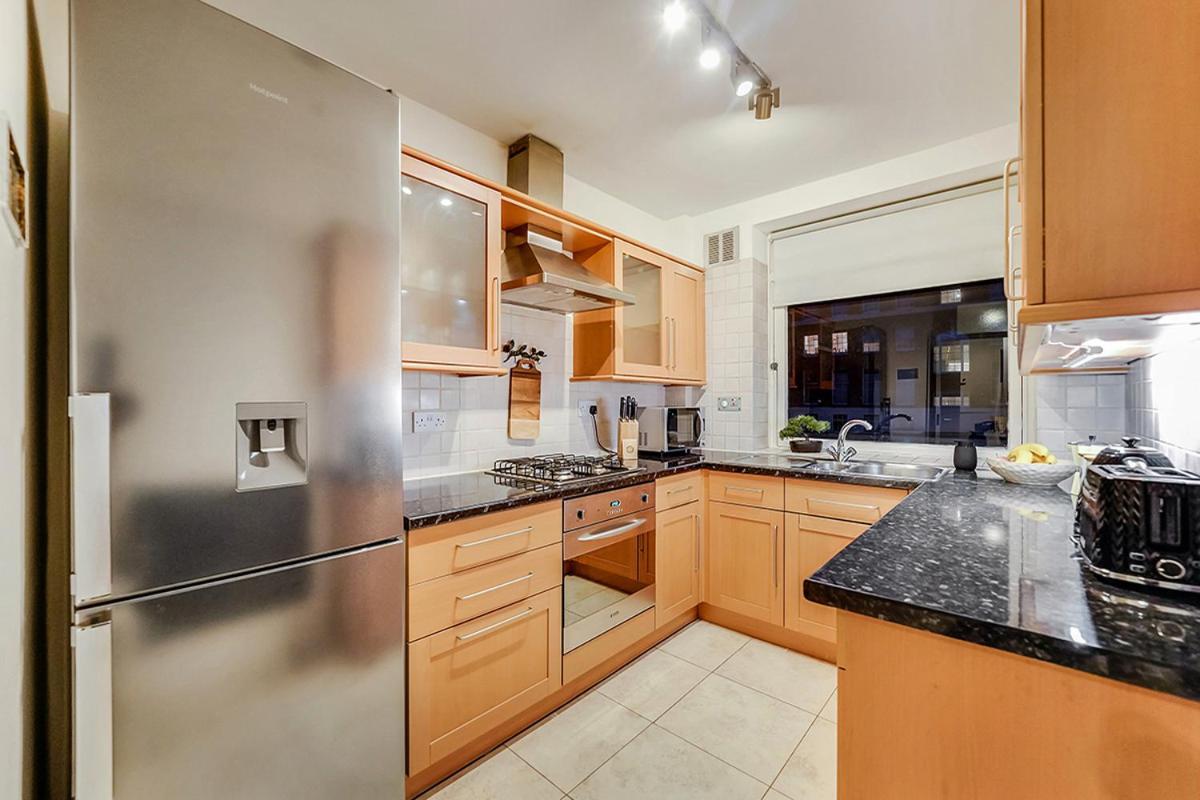 Spacious 1 Bed next to Baker St