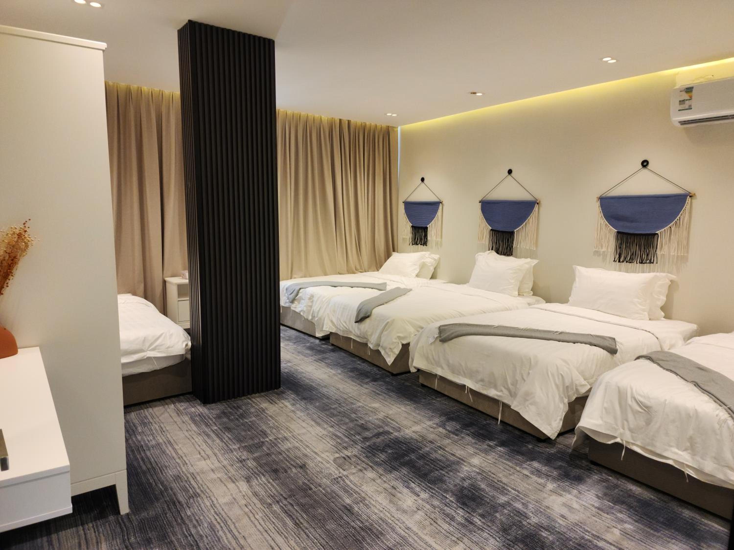 Al Qand Chalet For Families Only