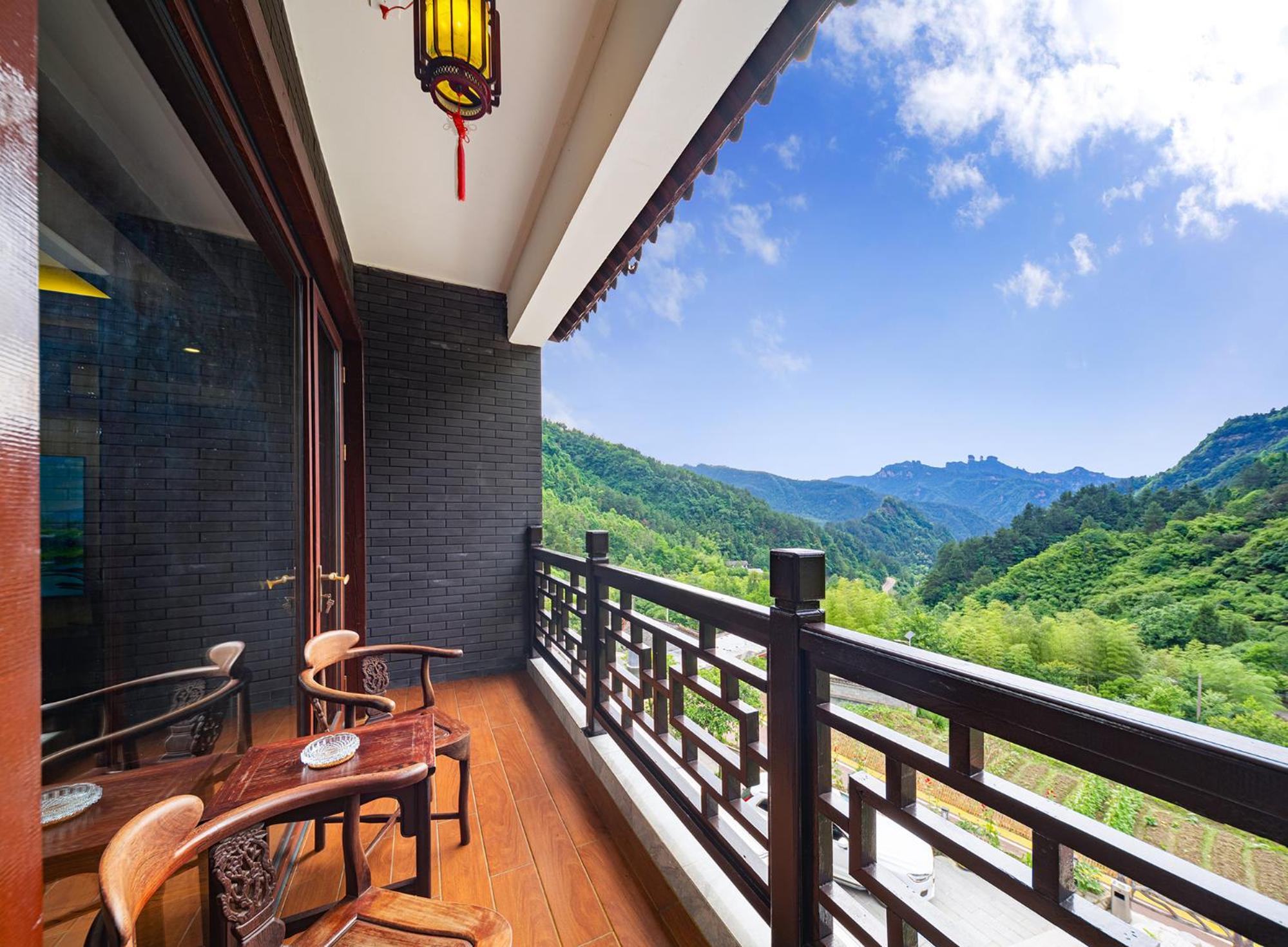 Zhangjiajie Guanshanyuan B&B