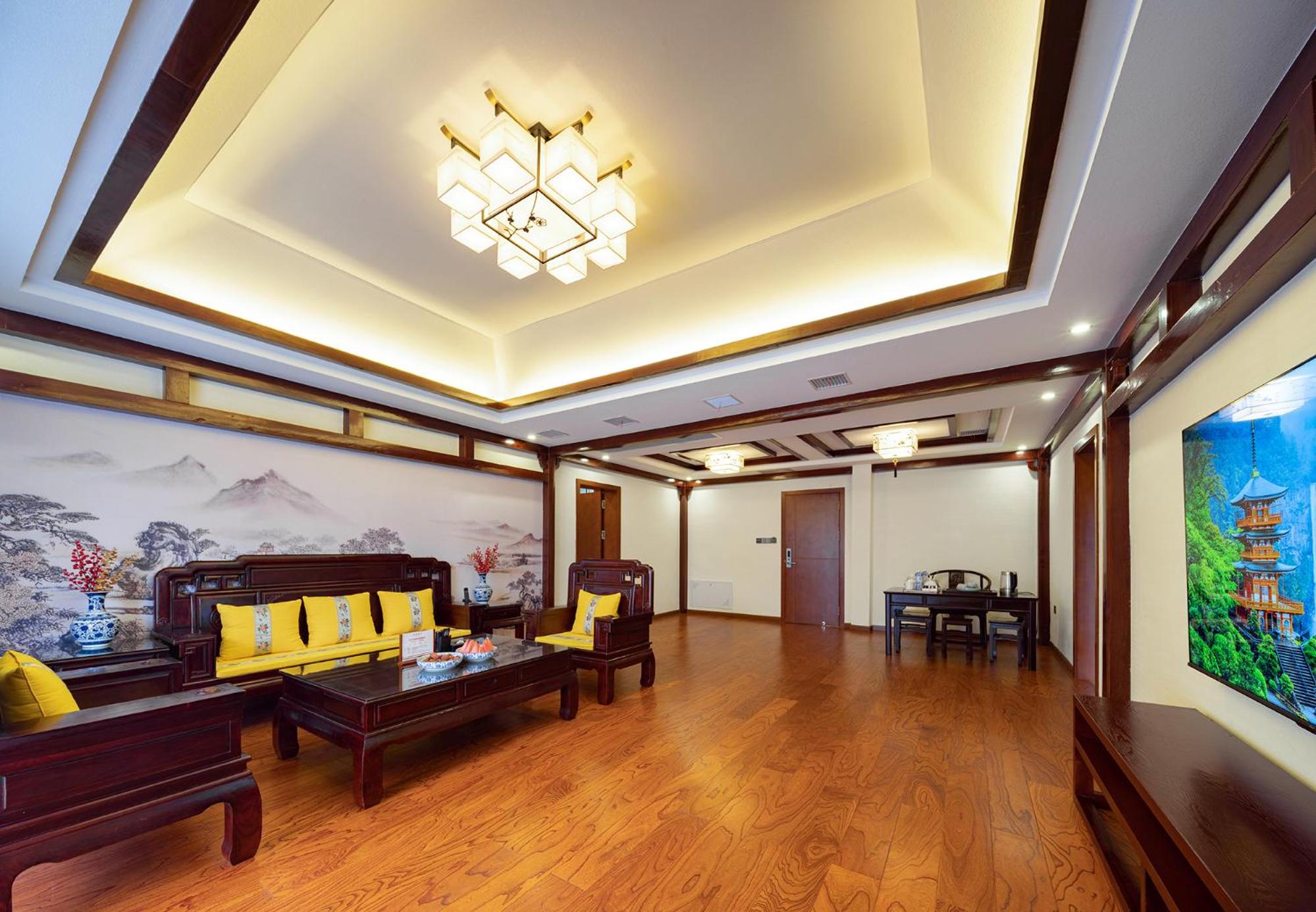 Zhangjiajie Guanshanyuan B&B
