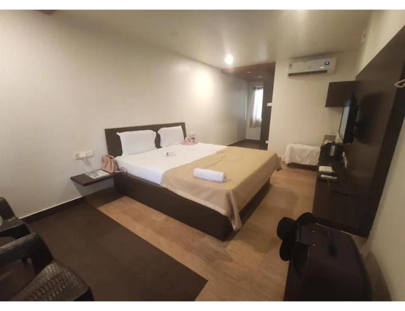 Sea Lounge, Port Blair view 4