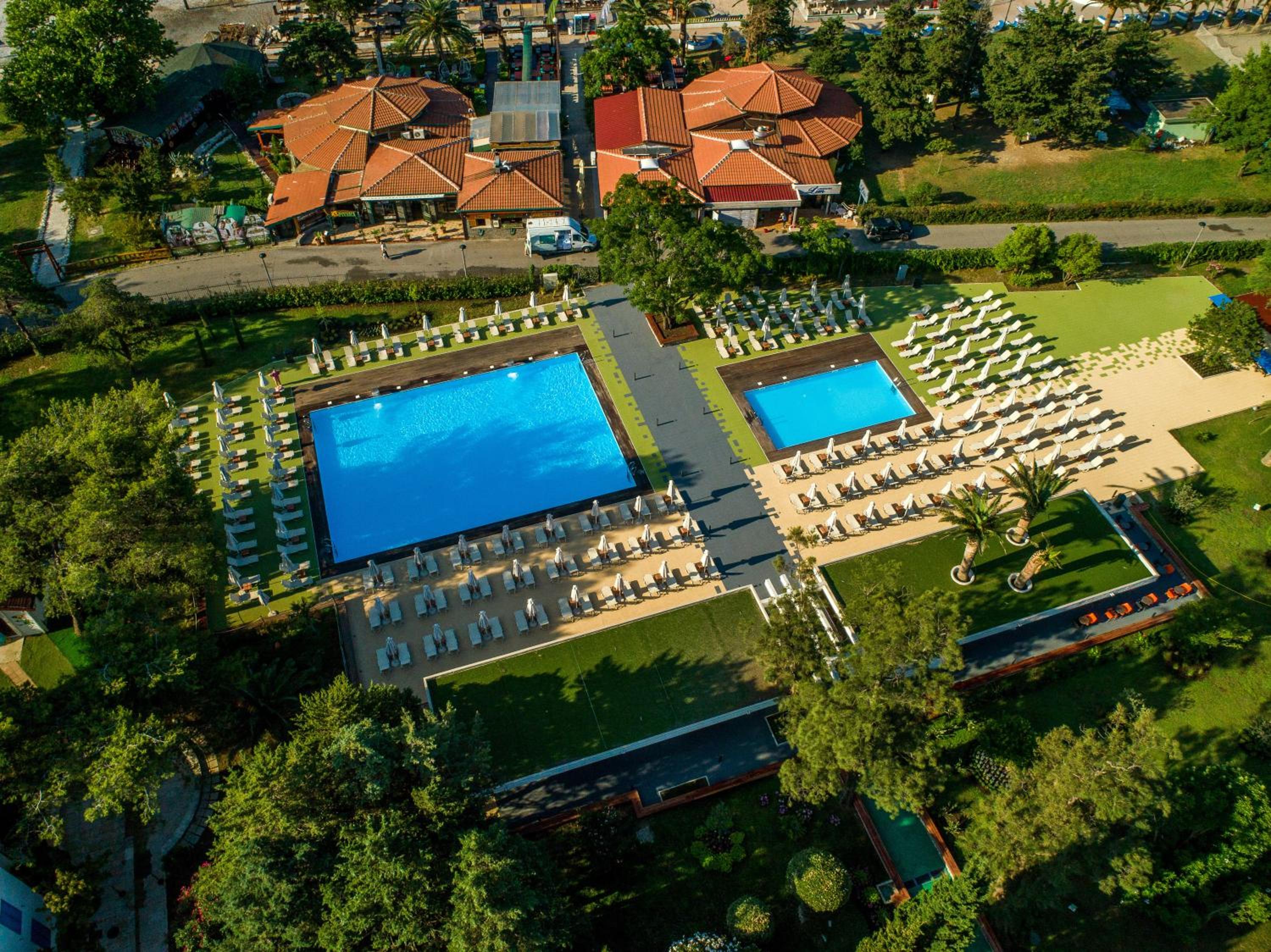 swimming pool