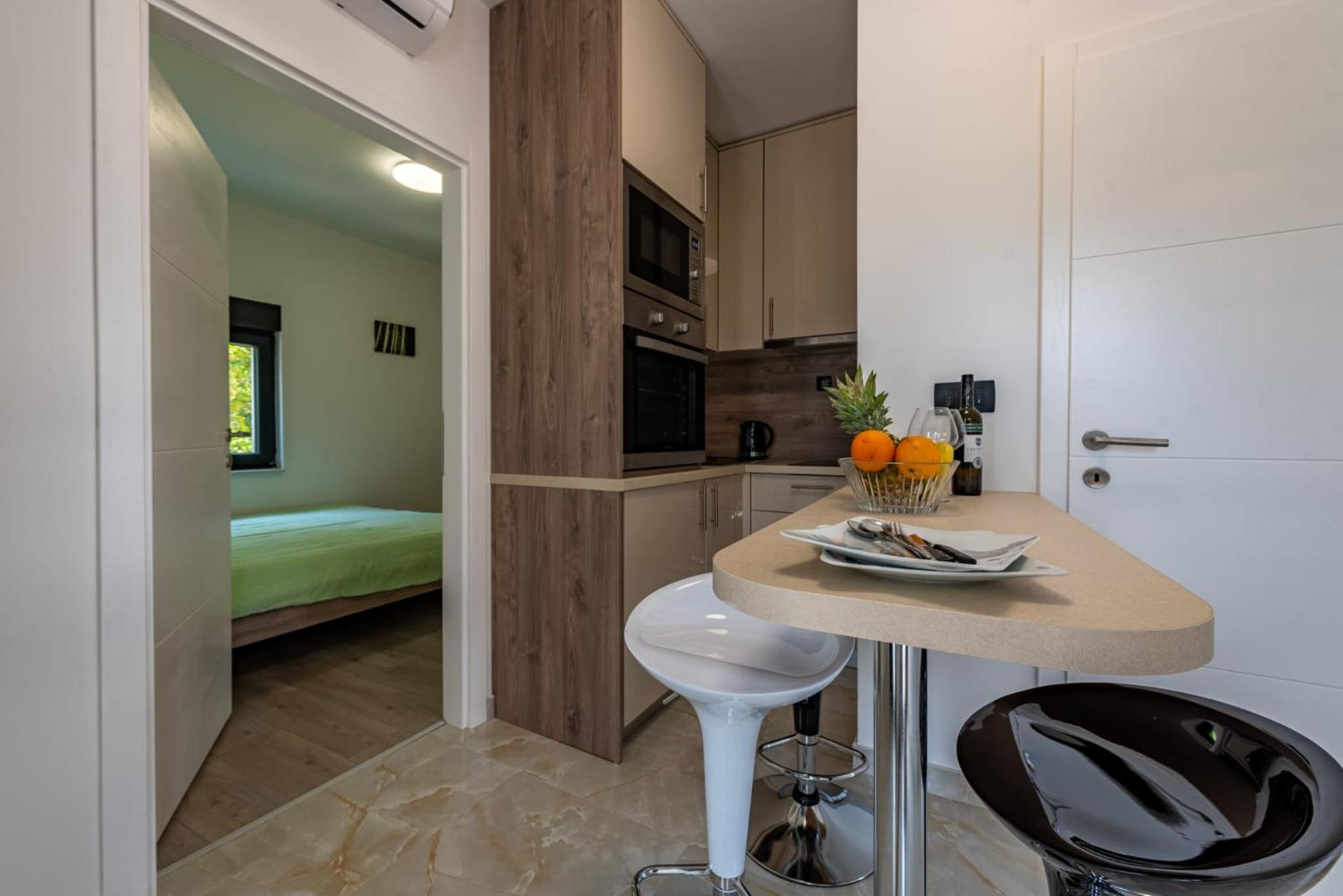 Apartmani Curic beachfront by Pag tours