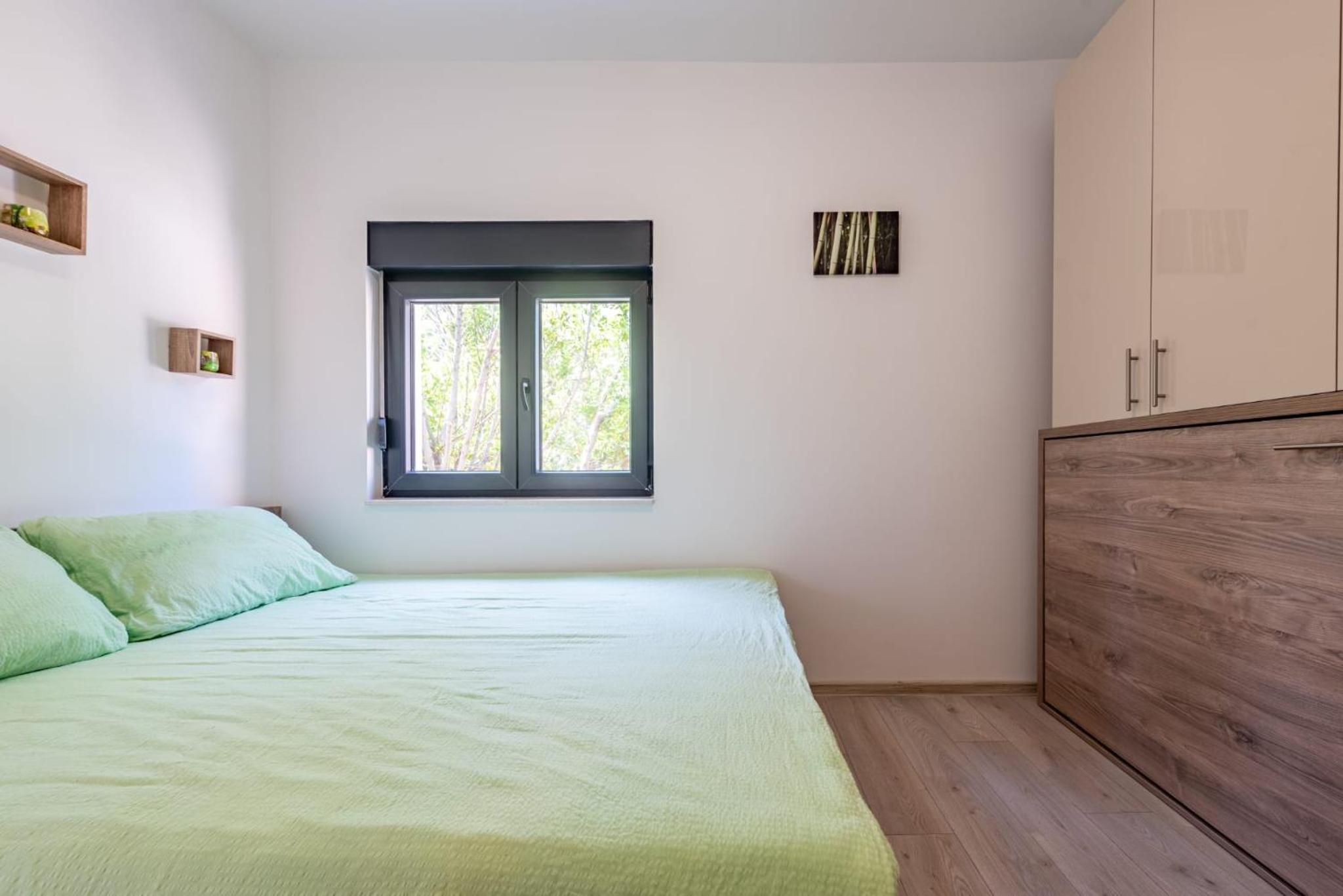 Apartmani Curic beachfront by Pag tours
