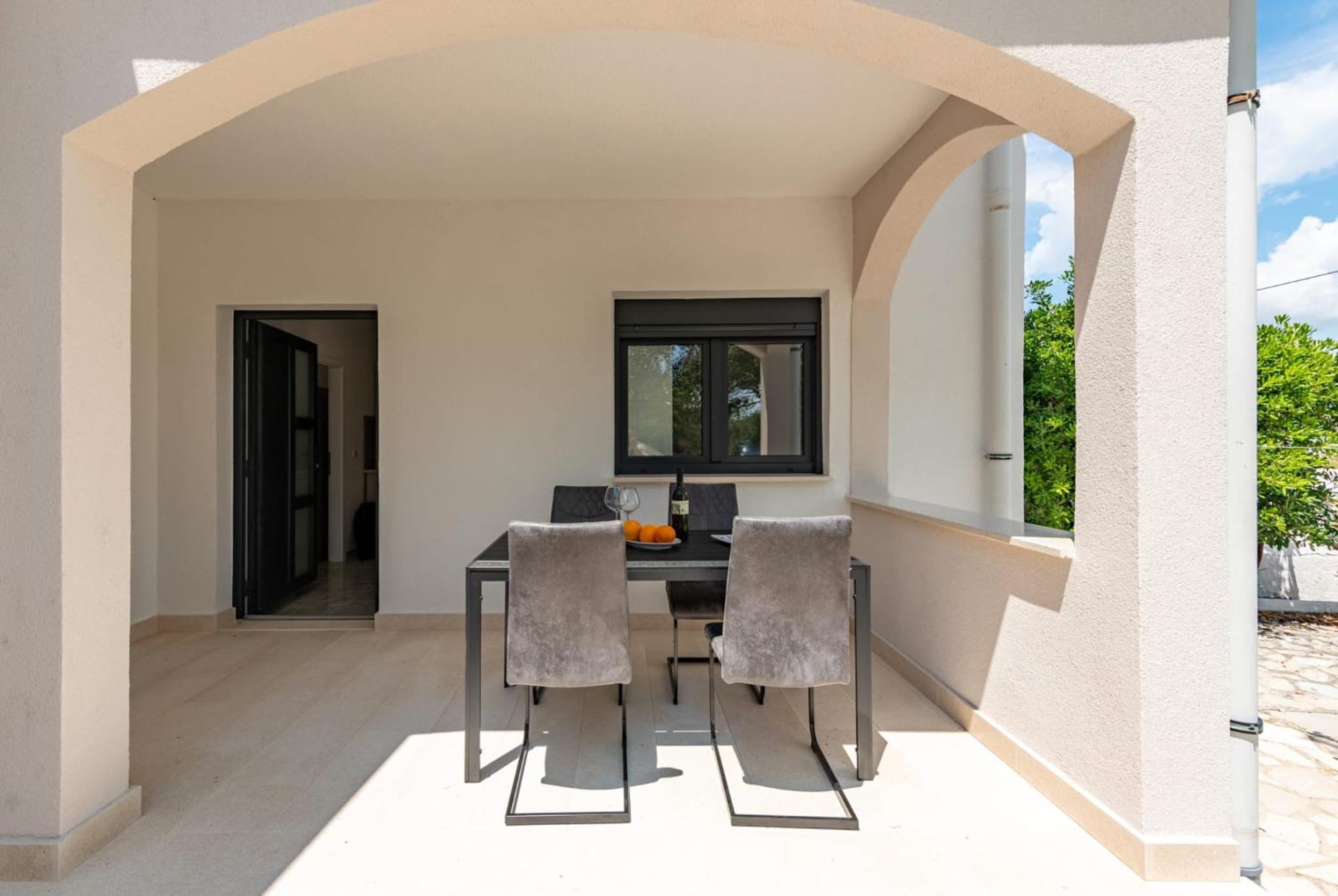 Apartmani Curic beachfront by Pag tours