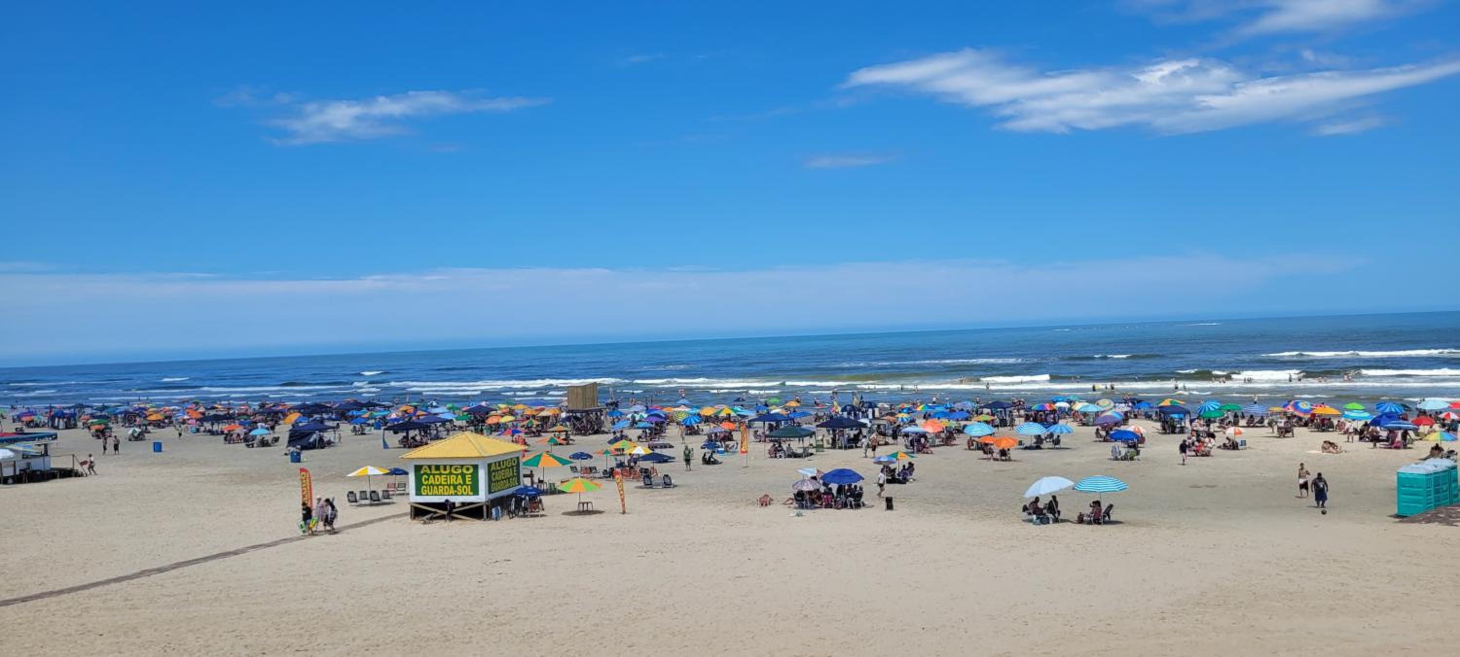 Dunas Flat 405 com vista mar, limpeza diária e roupas de cama e banho