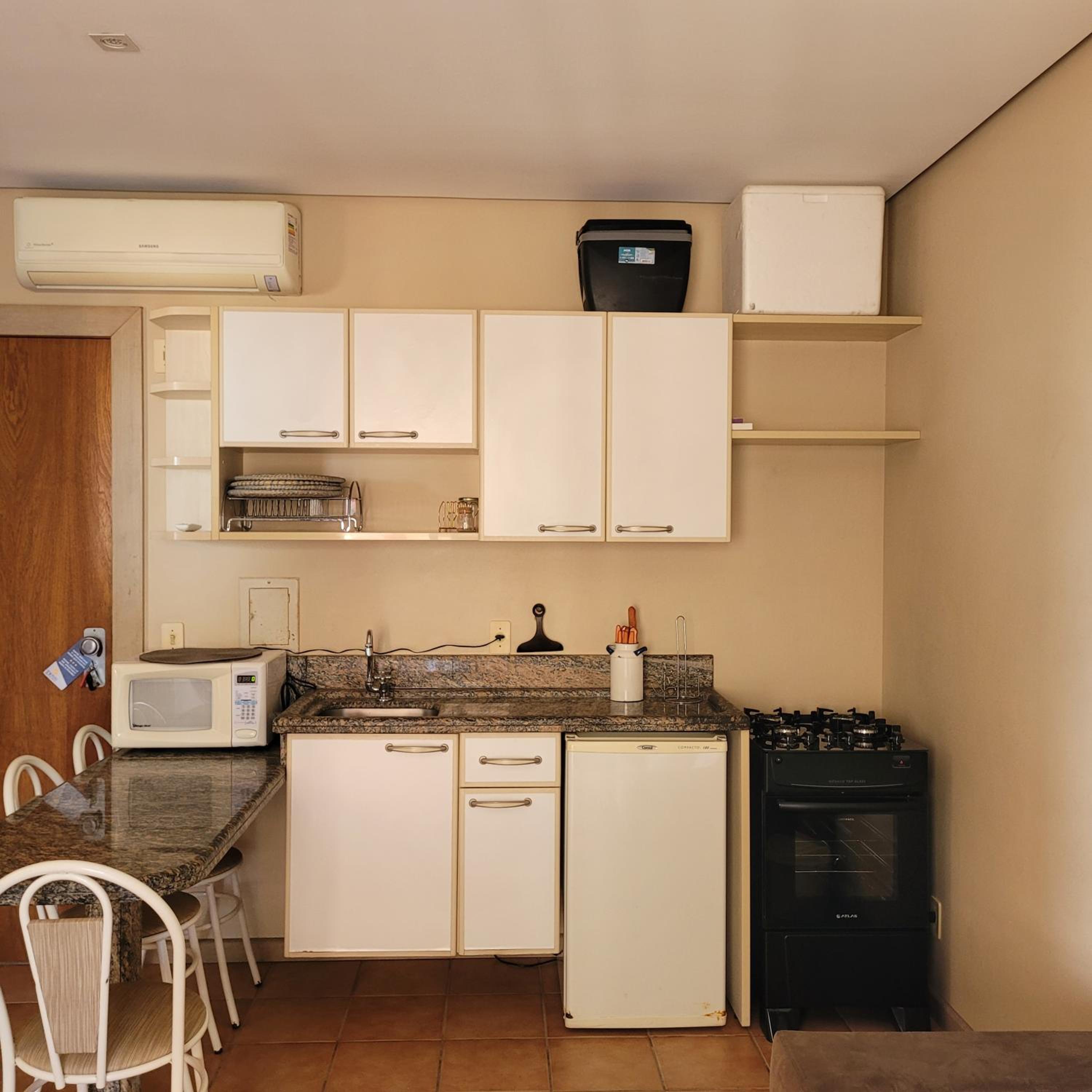 Dunas Flat 405 com vista mar, limpeza diária e roupas de cama e banho