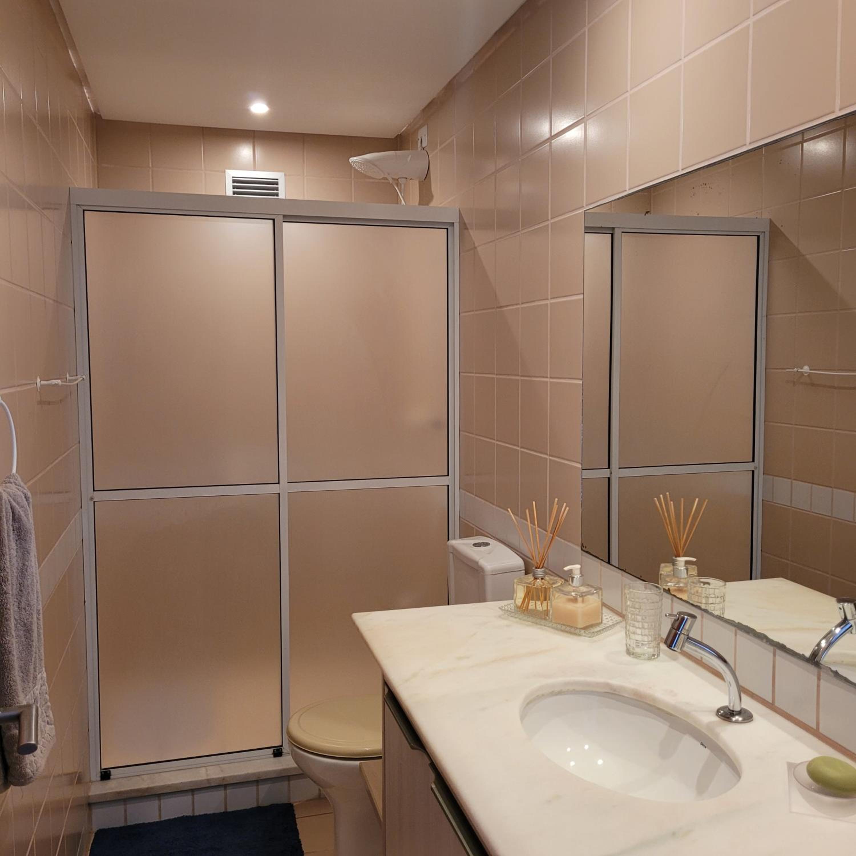 Dunas Flat 405 com vista mar, limpeza diária e roupas de cama e banho