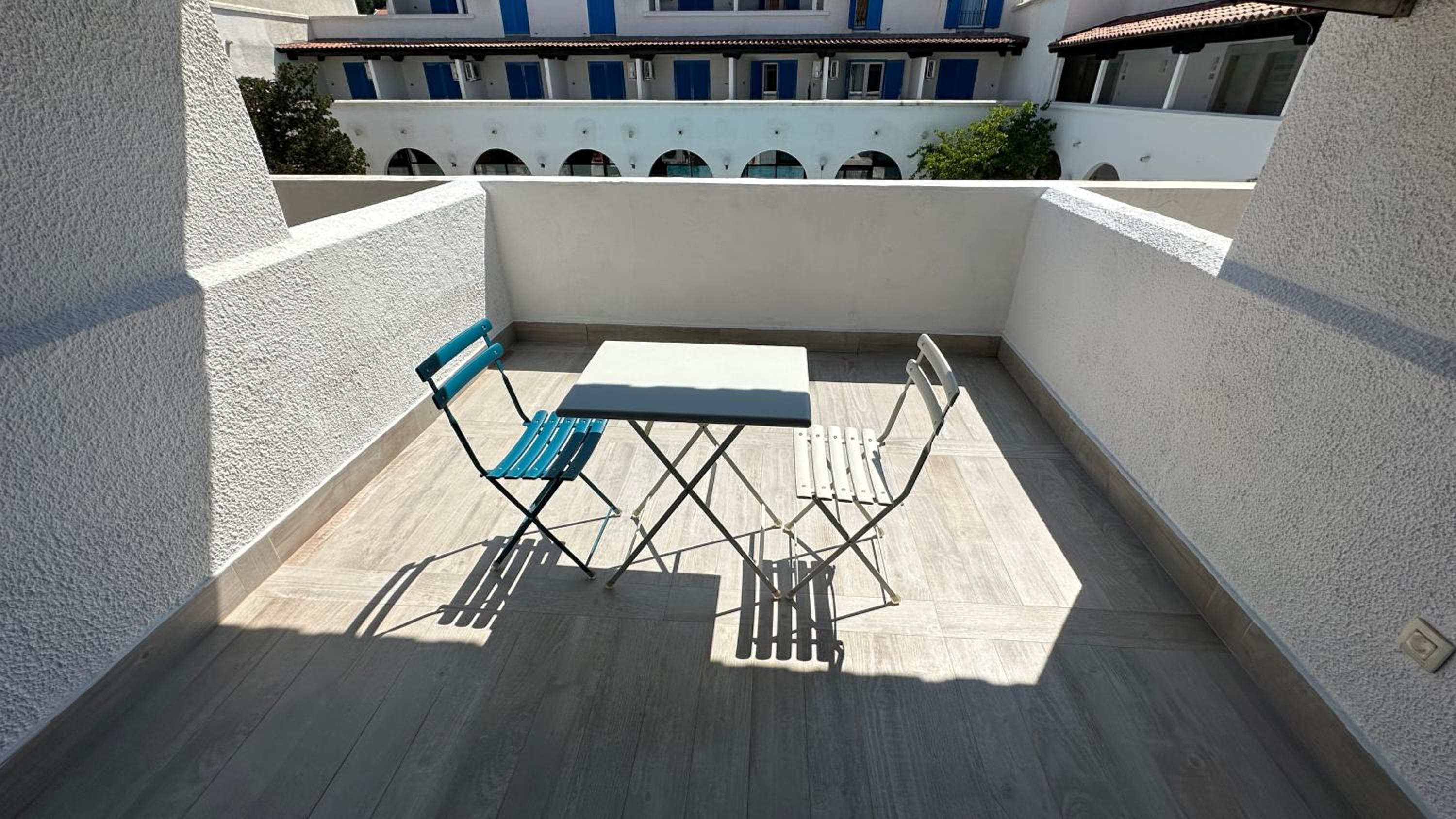 balcony